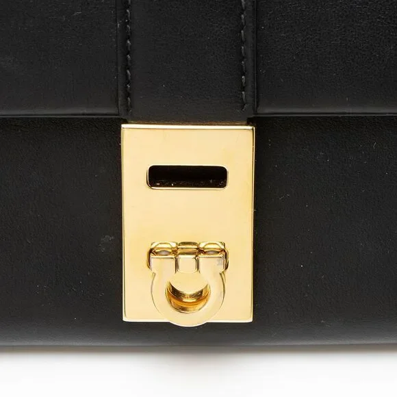 Salvatore Ferragamo Calfskin Hug Wallet on Chain - Picture 9 of 14